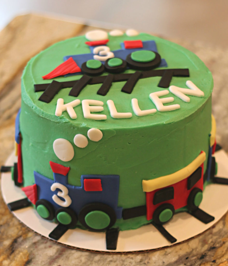 train-cake