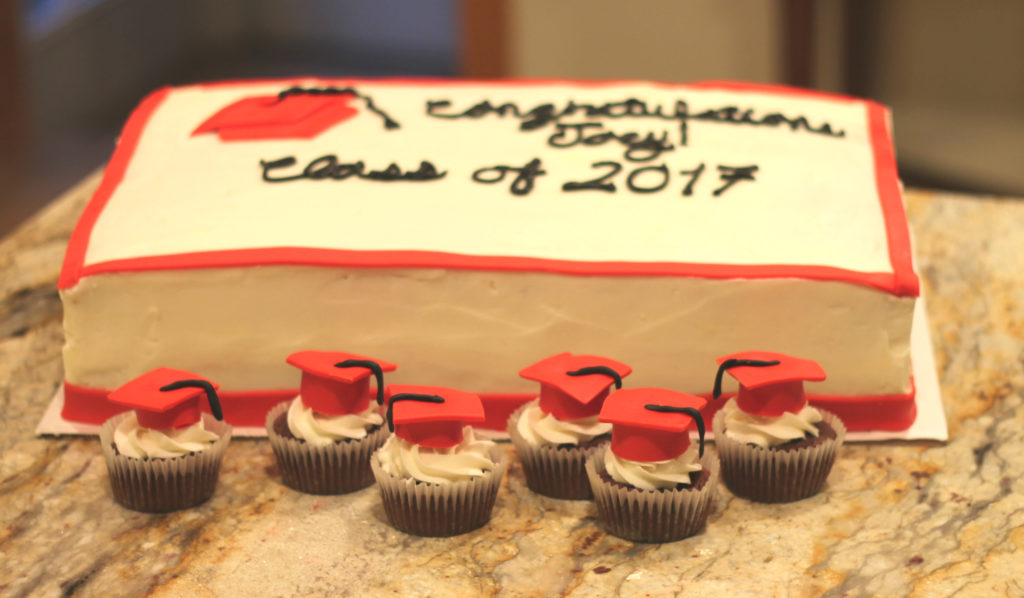 shorewood-grad-cake